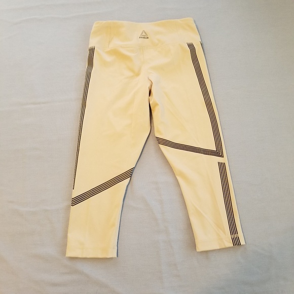 Reebok Linear 3/4 Workout Tights - Picture 3 of 5